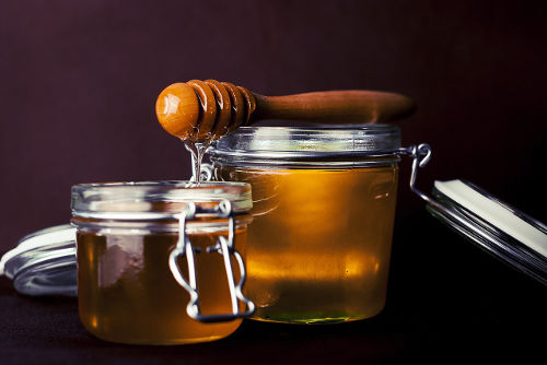 Mit Honig verfeinert schmeckt der Smoothie richtig gut