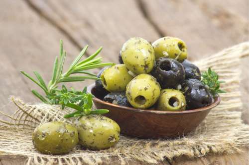 Olive grün mariniert